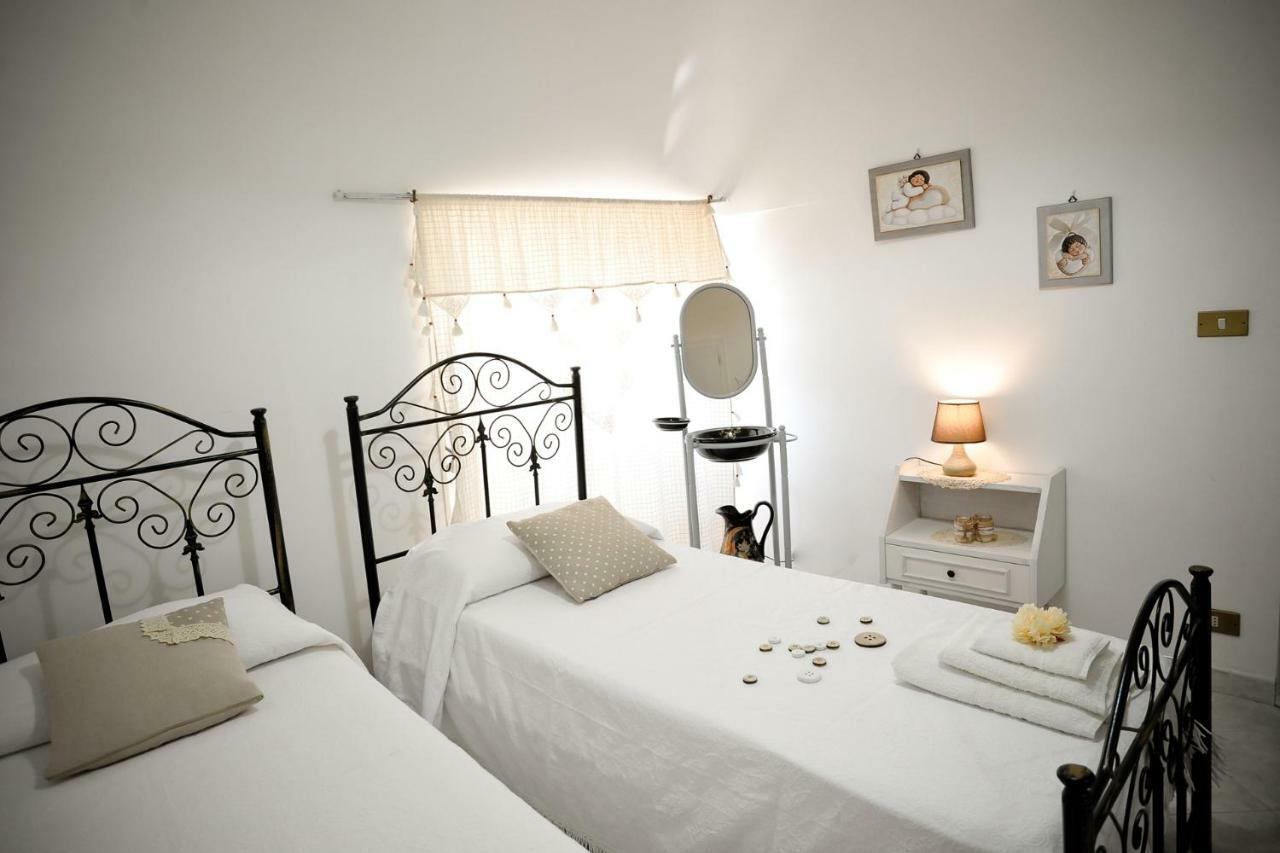 Trulli Di Nonna Palma Villa โลโกโรตอนโด ภายนอก รูปภาพ