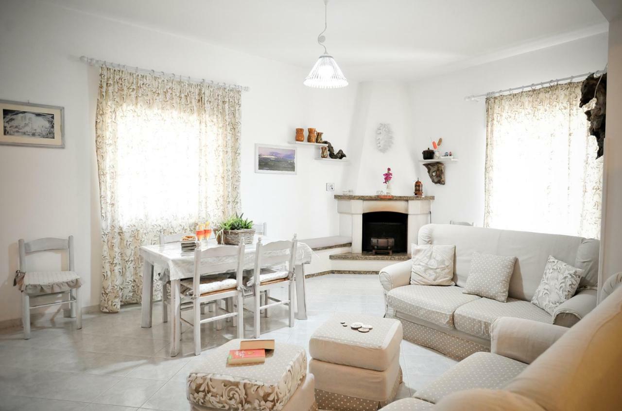 Trulli Di Nonna Palma Villa โลโกโรตอนโด ภายนอก รูปภาพ