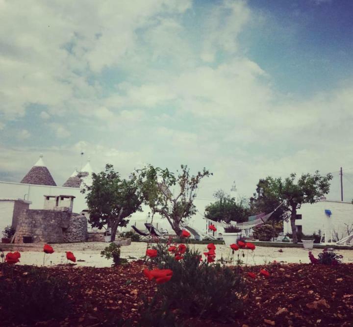 Trulli Di Nonna Palma Villa โลโกโรตอนโด ภายนอก รูปภาพ
